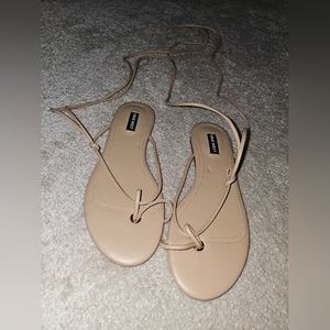 NINE WEST ANKLE WRAP FLAT SUMMER SANDALS - CREAM / BEIGE - SIZE 6.5